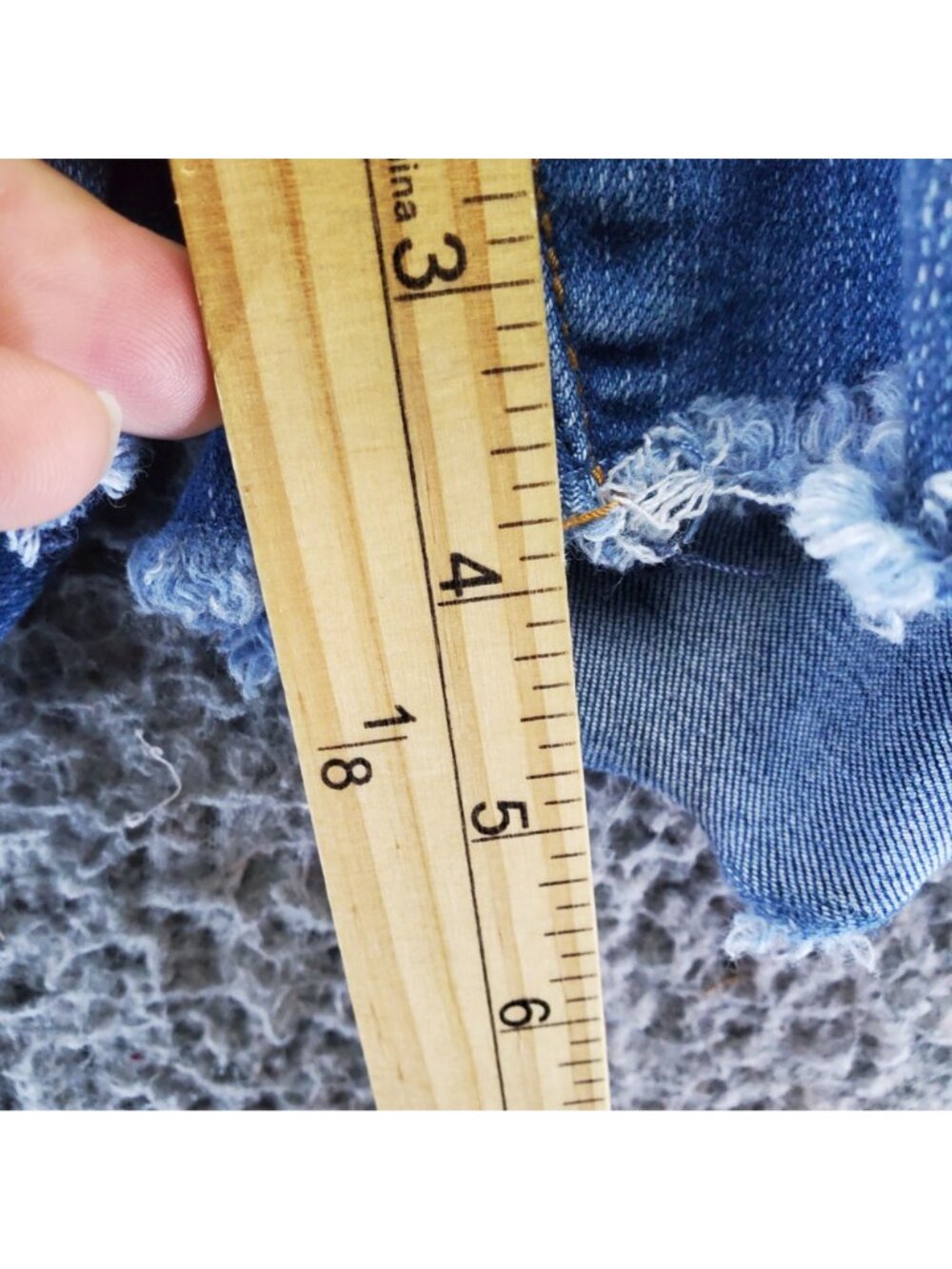 Seven7 Shorts Womens Size 12 Blue Weekend Short Raw Hem Denim Jorts - Picture 9 of 13